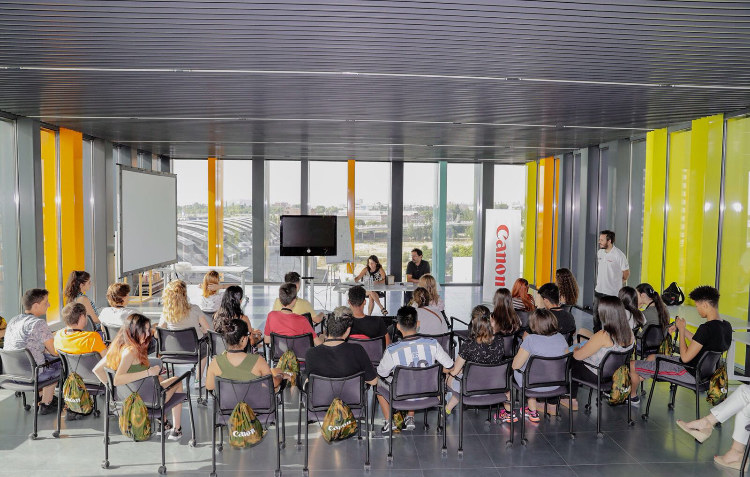 Hakawati Academy con CANON EUROPA, Young People Talent Program y ONU por Ofelia de Pablo y Javier Zurita
